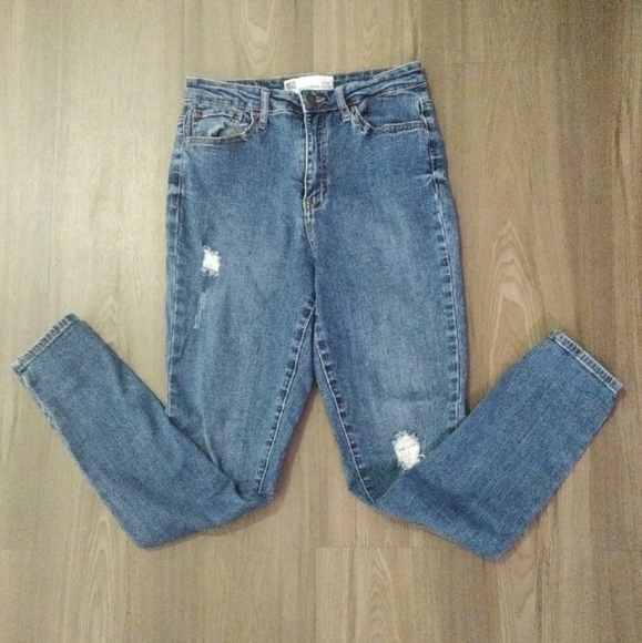Denim - RSQ high waisted/high rise ripped jeans sz 7/28
